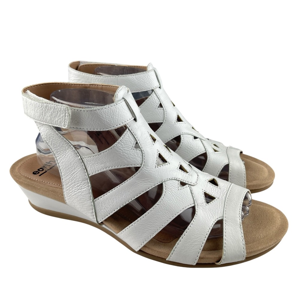 Earth Women's Pisa Chatham Wedge Sandals 11M White Leather Cutout Ankle Strap